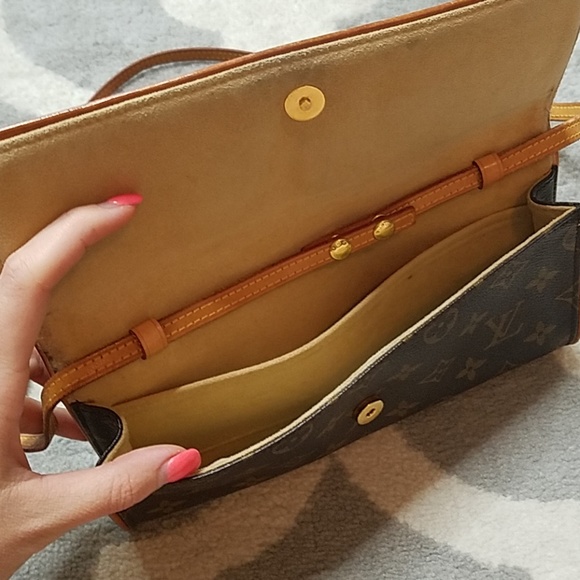 AUTHENTIC Louis Vuitton Monogram Pochette Twin GM - Picture 3 of 8